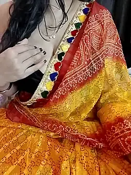 Stripchat Sex Cam of kaamuk_shweta