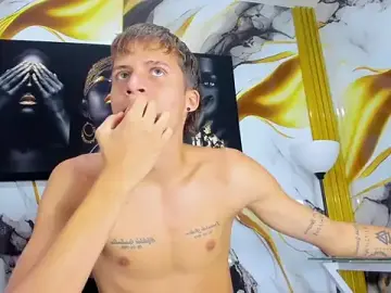 Stripchat Live Porn of mono_blonde