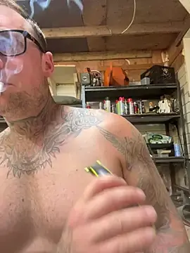 Stripchat Live Porn of WIDBIGWHITECOCK