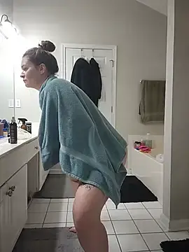 Stripchat Free Live Porn of HollyTattoo