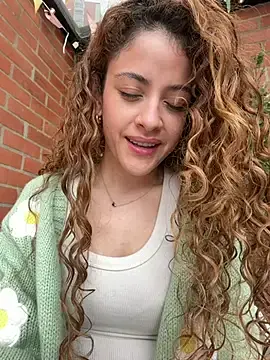 Stripchat Watch Live Sex Cams of alana15