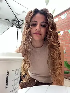 Stripchat Live Sex of alana15