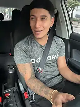Stripchat Live Porn of SexxxySquirterStev777