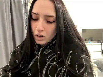 Stripchat Nude Webcam of KiraJaydes