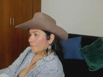 Stripchat Sex Chat of kiraGeiner