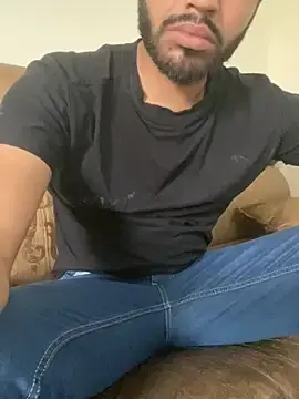 Stripchat Live Sex Cam of BIGGGGGBOYYYYY