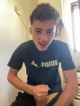 Stripchat Free Live Porn of denysio89