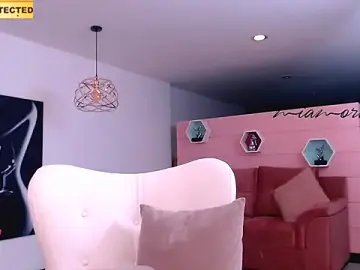 Stripchat Live Porn of MIAMORETZ