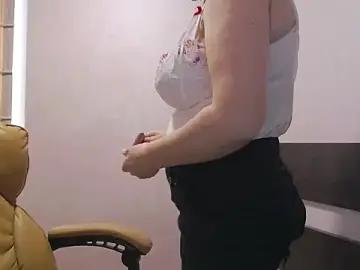 Stripchat Live Porn of LadyJeen