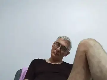 Stripchat Adult Webcams of BIGUNCUTHARDCOCK