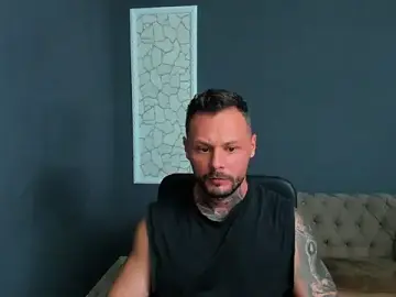 Stripchat Sex Cam of BrianHunts