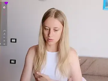 Stripchat Nude Webcam of AngeelLina
