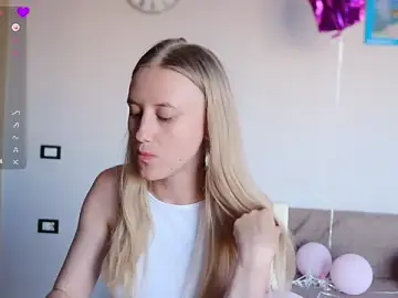 Stripchat Sex Cam of AngeelLina