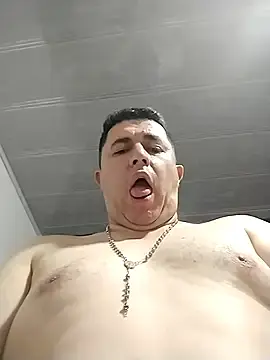 Stripchat Free Live Porn of BigCristh79