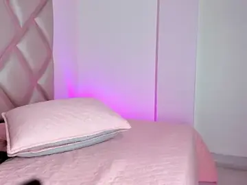 Stripchat Free Porn Cam of shaira-07