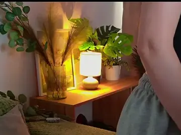 Stripchat Best live sex cam show of EmillyDiamond