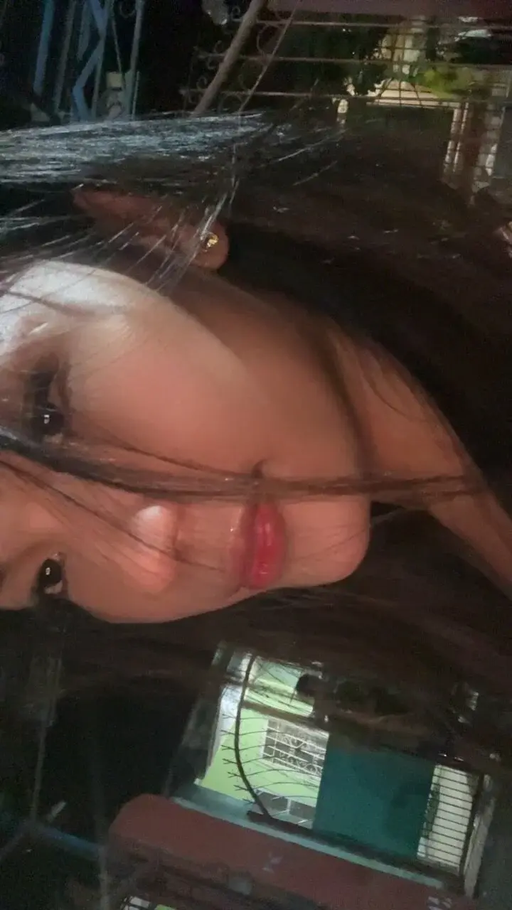 Maria_Manika