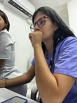 Stripchat Live Sex Cam of Mia_Alanna
