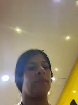 Stripchat Live Sex Cam of Mia_Alanna