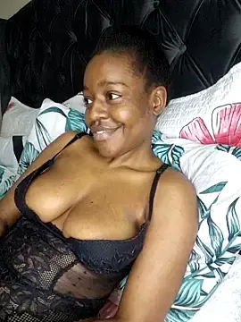 Stripchat Live Sex Cam of Sexynaughty_Girl