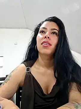 Stripchat Free Porn Cam of Luianna