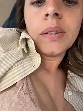 Stripchat Watch Live Sex Cams of ladywithbigass
