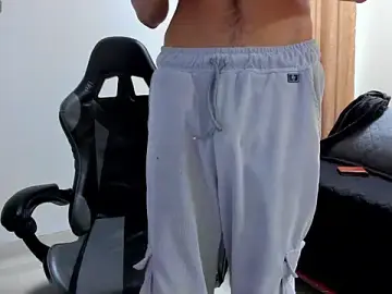 Stripchat Sex Cam of Ithan_Hott