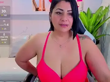 Stripchat Free Porn Cam of angele_roux_tp