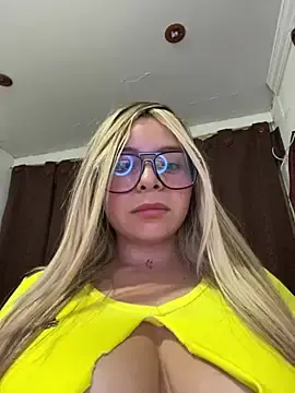 Stripchat Adult Webcam of CristalGmez