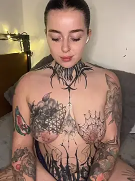 Stripchat Adult Webcam of lucycoxxoxo