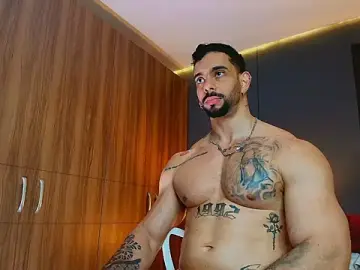Stripchat Adult Webcams of massimo_visconti