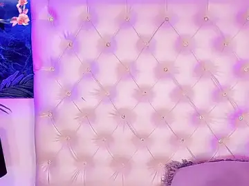 Stripchat Live Porn of Keira_Fox31