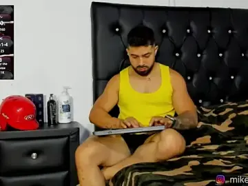 Stripchat Adult Webcam of mikeblaree