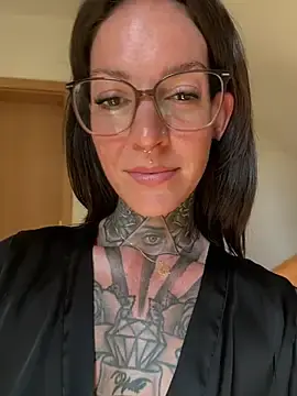 Stripchat Best Webcam of BrownieyQueen