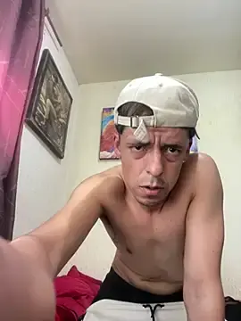 Stripchat Free Porn Cam of Junior_47