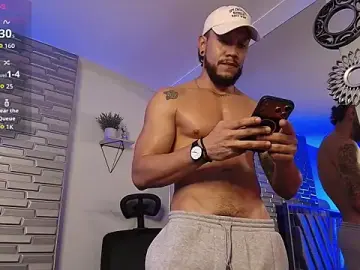 Stripchat Sex Chat of ARON_TAYLER01