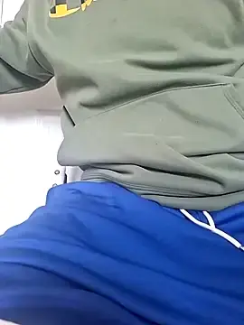 Stripchat Live Sex Cam of bigboytoy912