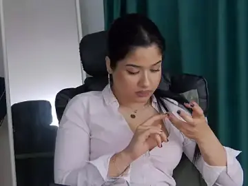 Stripchat Adult Webcam of MissNaomiBelle
