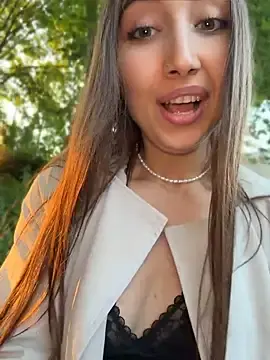 Stripchat Live Sex Cam of ICrazyOneIRL