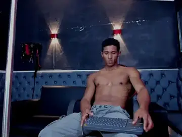 Stripchat Live Sex Cam of Yoel_Blessed