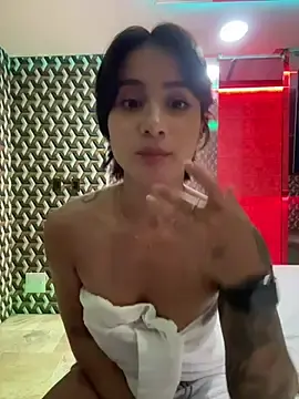 Stripchat Free Live Porn of Ale_Lewis