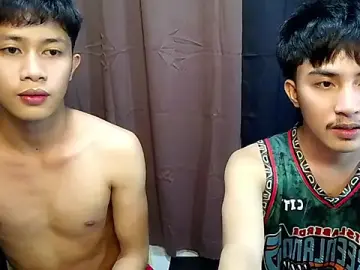 Stripchat Sex Cam of Urloverhardcock