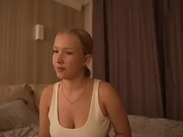 Stripchat Live Sex Cam of ms_evasweet