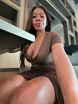 Stripchat Adult Webcam of Belle___