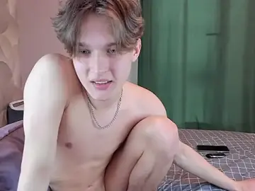 Stripchat Sex Cam of Ian_Flor