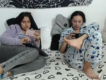 Stripchat Live Porn of emily_n_abby