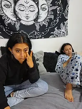 Stripchat Watch Live Sex Cams of emily_n_abby