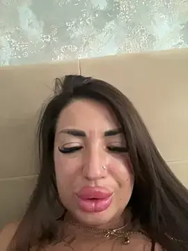 Stripchat Free Live Porn of RuslanaXX