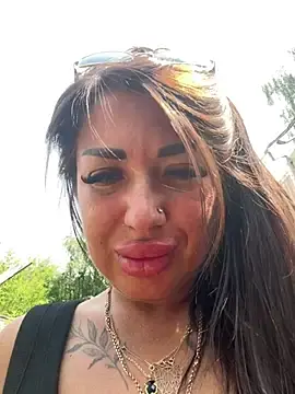 Stripchat Watch Live Sex Cams of RuslanaXX