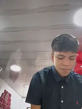 Stripchat Free Live Porn of MaxiWildd